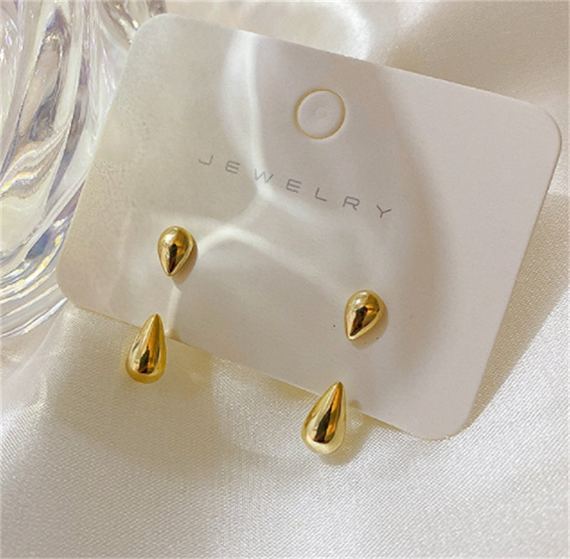 Boucles d’oreilles goutte d’eau – Élégance minimaliste et intemporelle