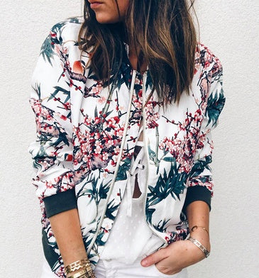 Élodie – Veste florale élégante et confortable , l’incontournable mode.