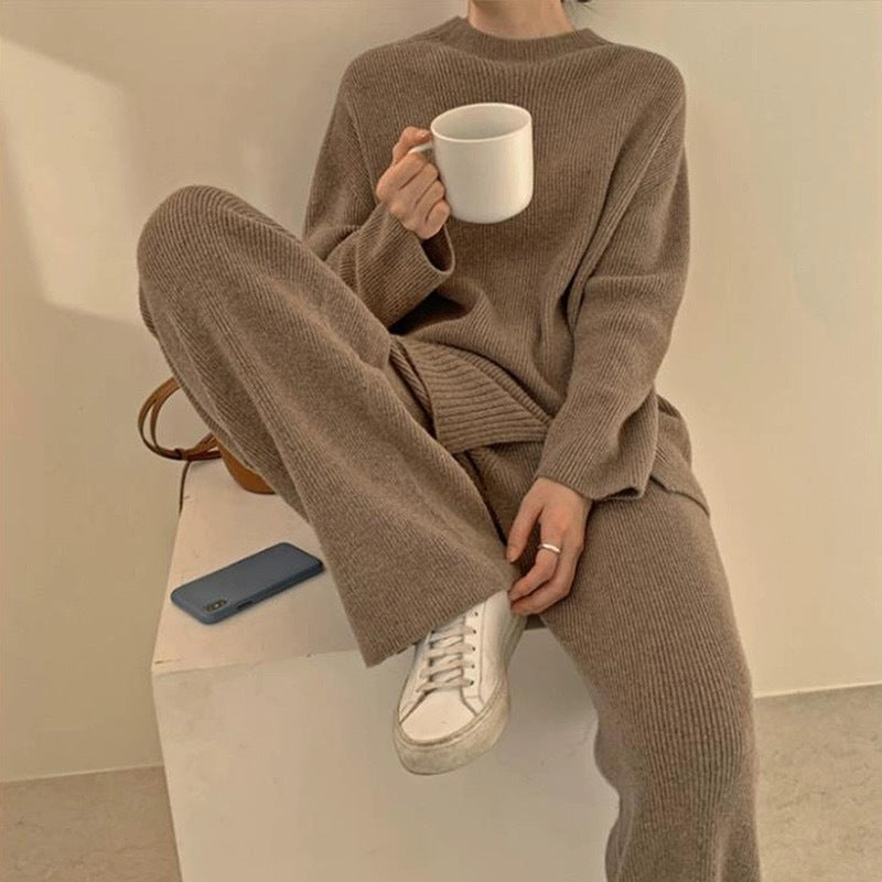 Éloïse – Ensemble élégant avec pull fendu et pantalon large pour femme