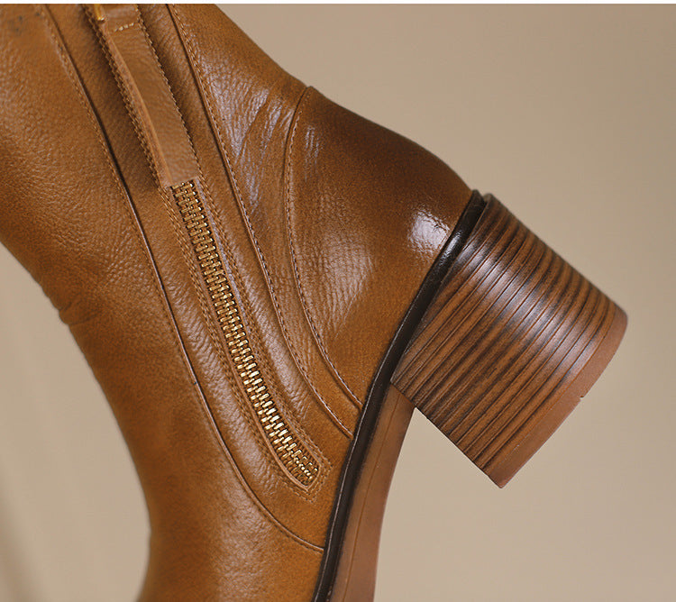 Bottes Cheville Marron à Talon Épais – Élégance et Confort dans un Style Britannique par Amélie