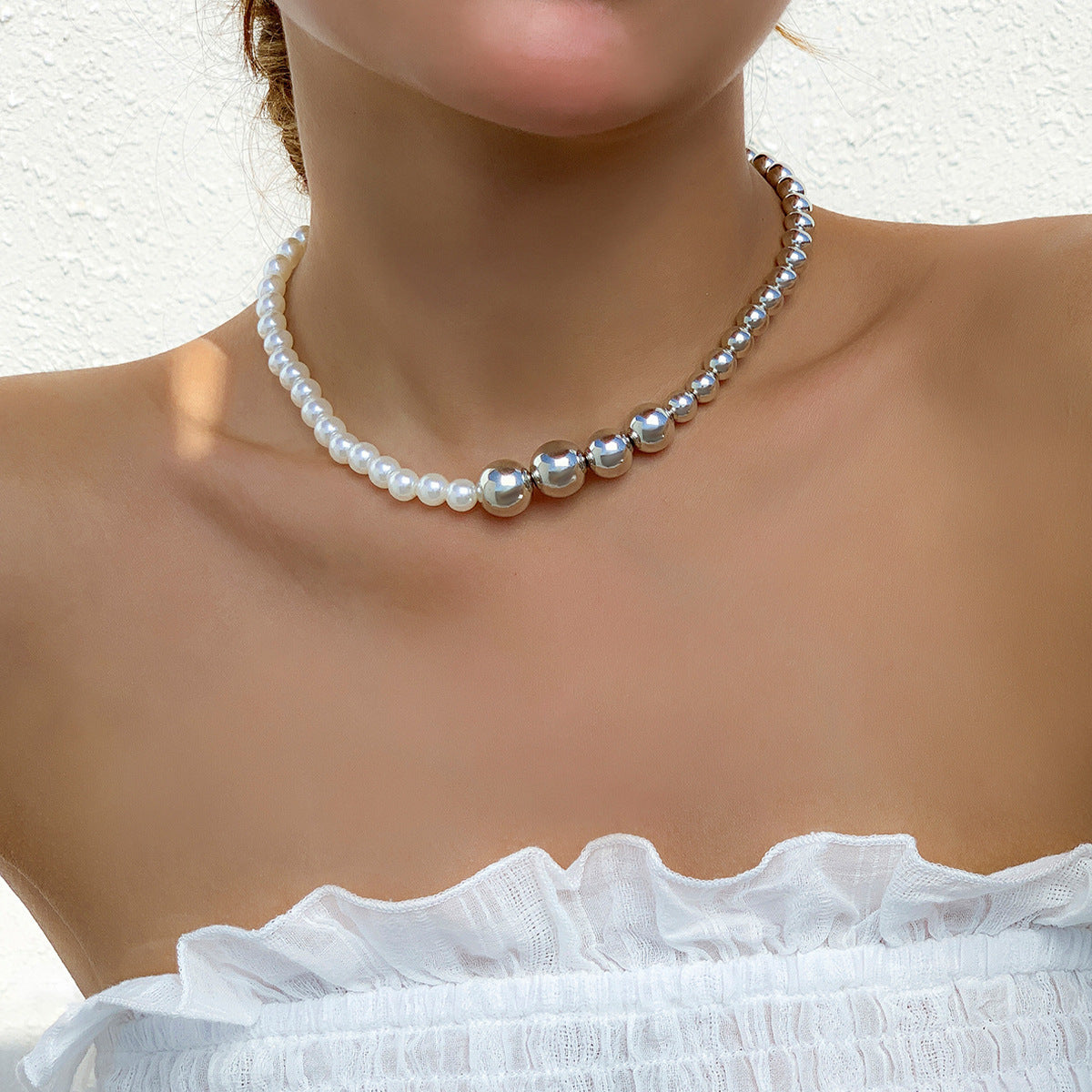 Clémence – Collier rétro femme – Élégance intemporelle et fermoir tendance
