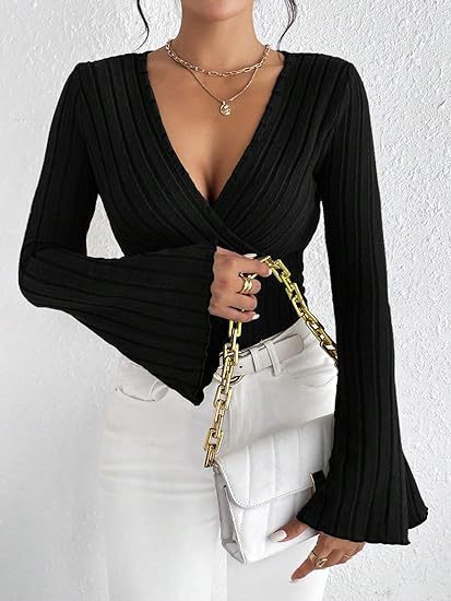 Élodi – T-shirt femme à manches longues, col en V, slim-fit, pour l'automne et l'hiver.
