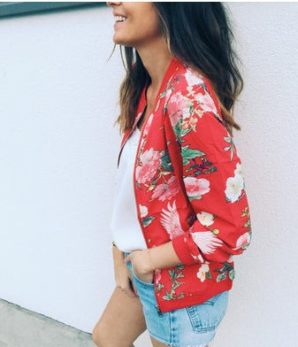 Élodie – Veste florale élégante et confortable , l’incontournable mode.