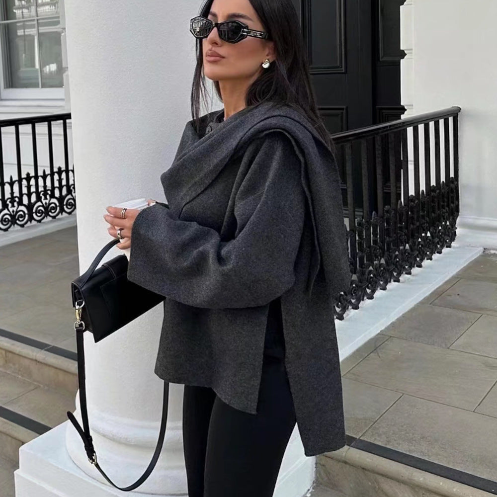 Mathilde – Manteau cape en maille femme, chic et confortable