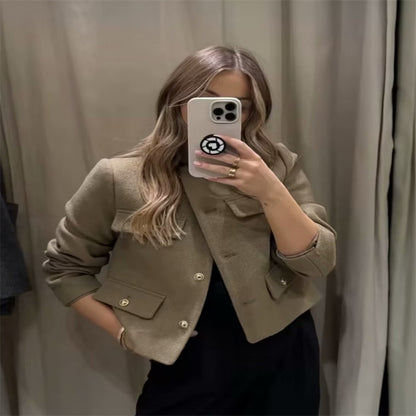 Élise | Veste Courte Femme Élégante avec Boutons – Chic et Polyvalente.