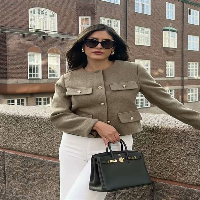 Élise | Veste Courte Femme Élégante avec Boutons – Chic et Polyvalente.