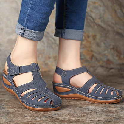 Charme Rétro – Sandales compensées au confort vintage