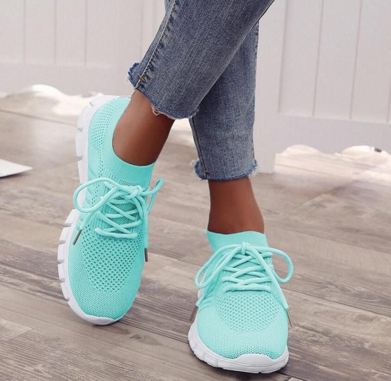 Sneakers Élise Belle : Le Confort et le Style Respirant à Chaque Pas