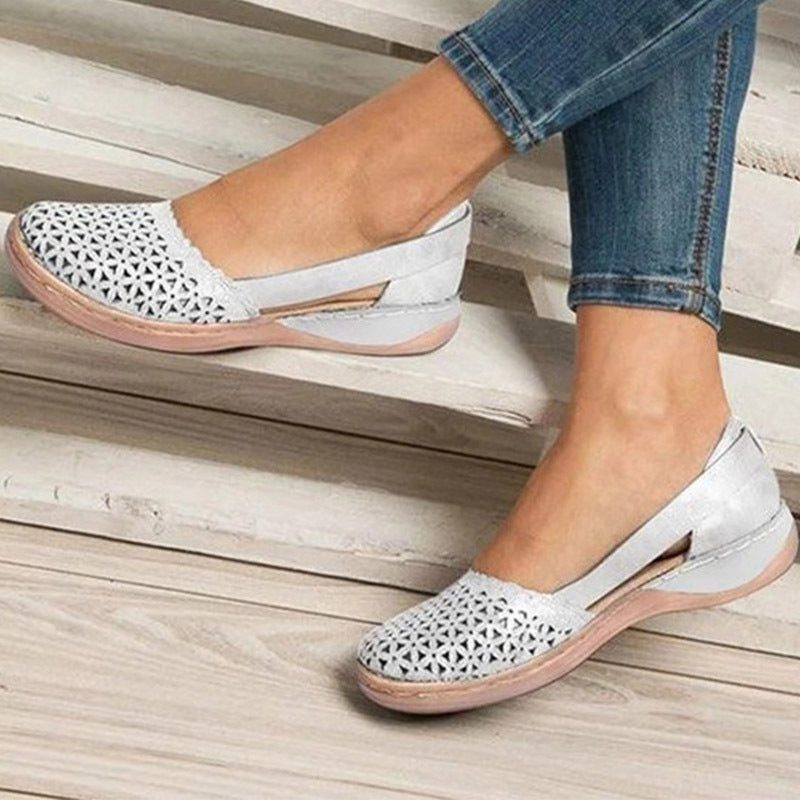 Élodie : l’élégance estivale et la légèreté au bout des pieds