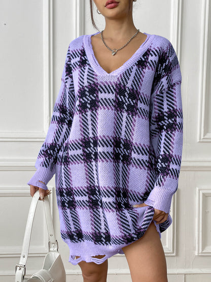 Camille | Robe à Carreaux Col V Manches Longues – Confort et Élégance Intemporelle.