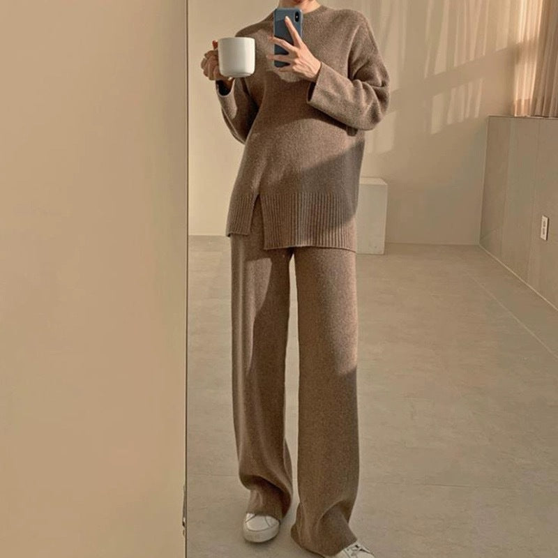 Éloïse – Ensemble élégant avec pull fendu et pantalon large pour femme