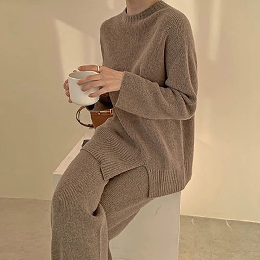 Éloïse – Ensemble élégant avec pull fendu et pantalon large pour femme