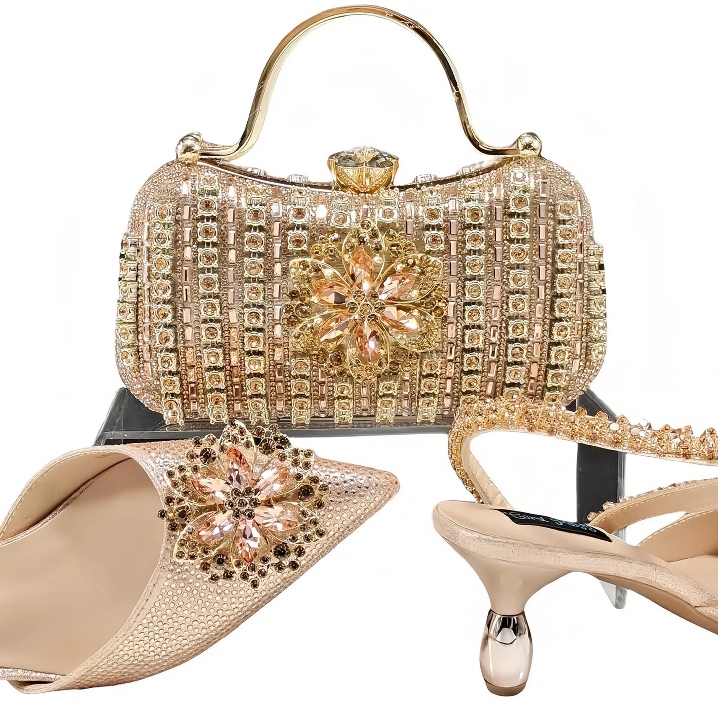 Fleurs & Strass – L’ensemble chic pour briller en soirée