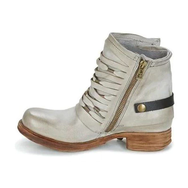 Angelika | Bottines avec Talon Clouté et Franges Bohème-Chic.
