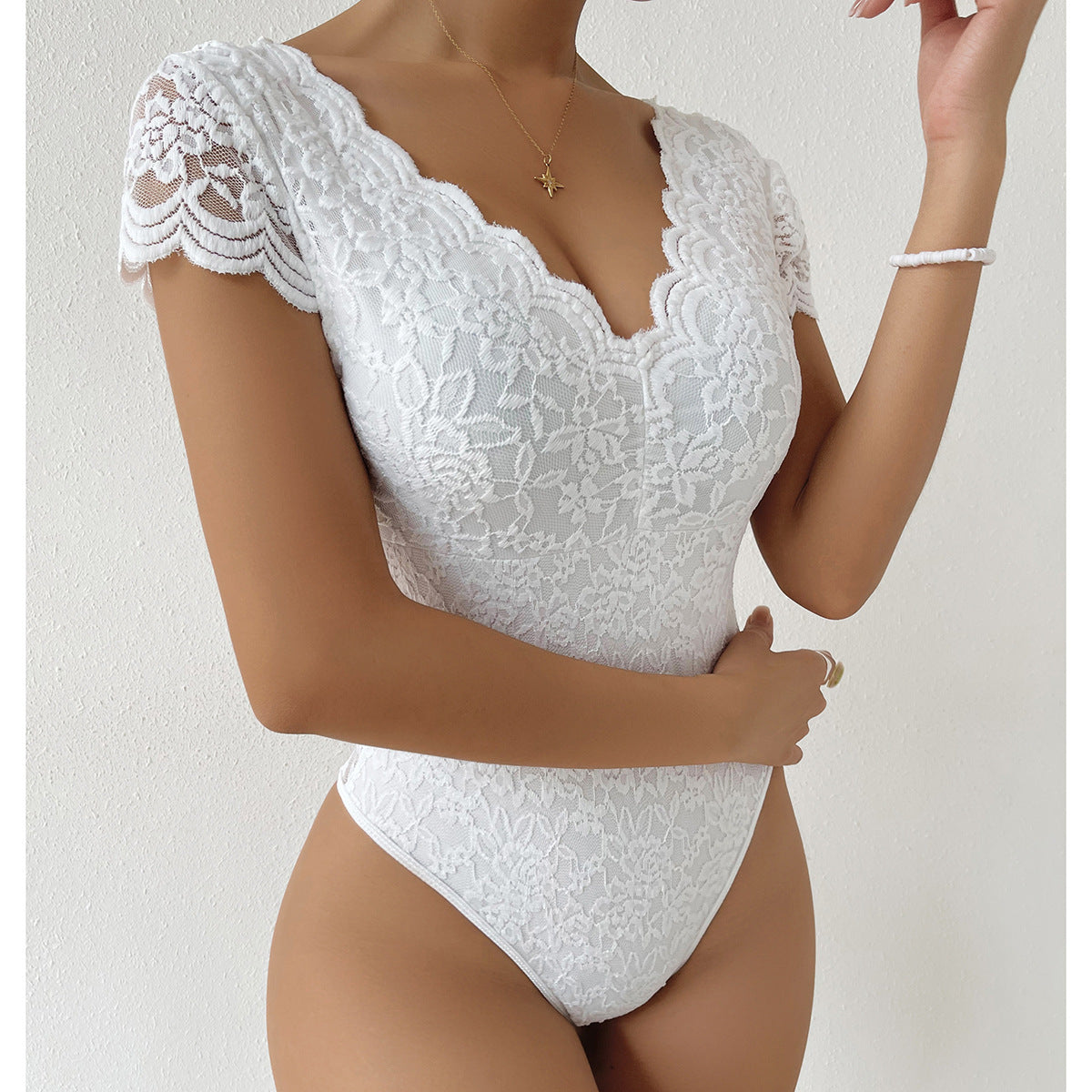 Belinda Body en dentelle - Élégance et confort pour toutes les occasions.