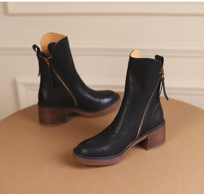 Bottes Cheville Marron à Talon Épais – Élégance et Confort dans un Style Britannique par Amélie