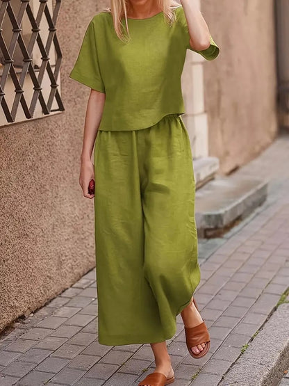 Sophie – Ensemble T-shirt Casual à Col Rond et Pantalon Élégant
