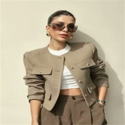 Élise | Veste Courte Femme Élégante avec Boutons – Chic et Polyvalente.