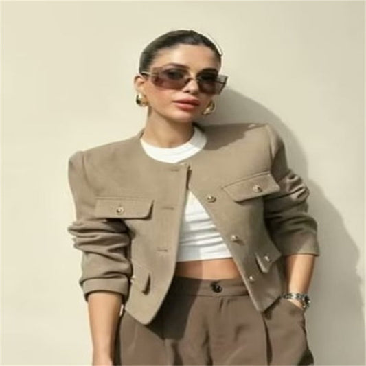 Élise | Veste Courte Femme Élégante avec Boutons – Chic et Polyvalente.