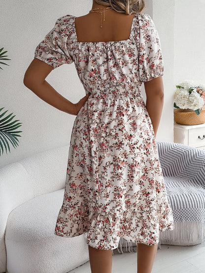 Robe d'été à fleurs – Col carré chic et volants féminins