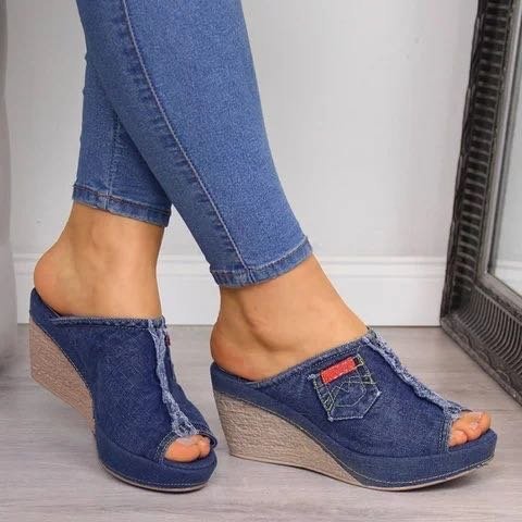 Sandales Compensées à Talons Hauts pour un Style Estival Chic