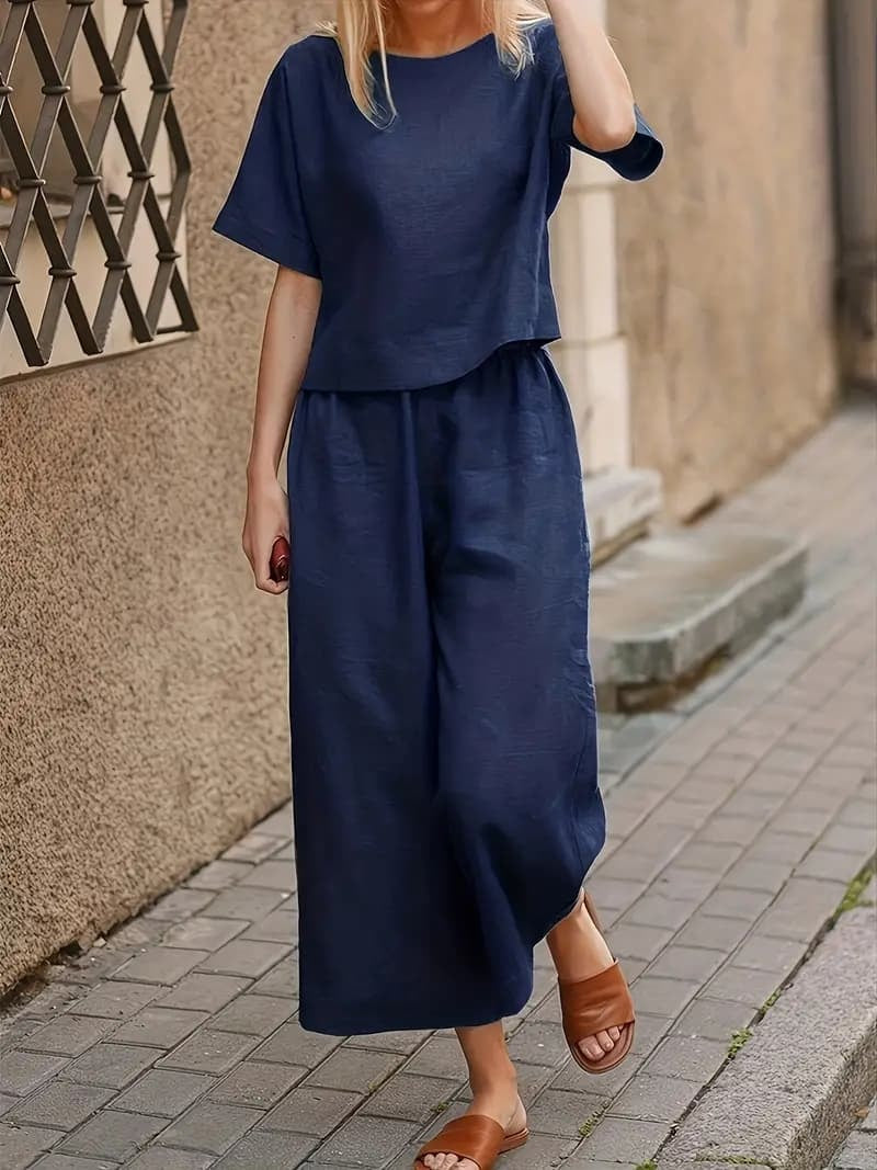 Sophie – Ensemble T-shirt Casual à Col Rond et Pantalon Élégant