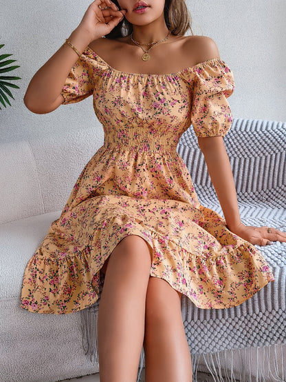 Robe d'été à fleurs – Col carré chic et volants féminins