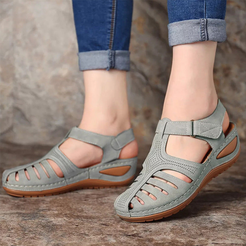 Charme Rétro – Sandales compensées au confort vintage