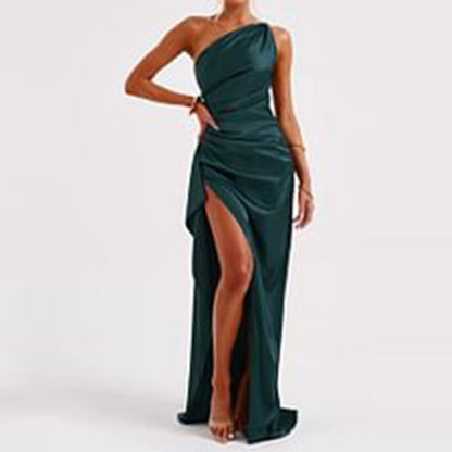 Le satin qui épouse vos courbes avec passion