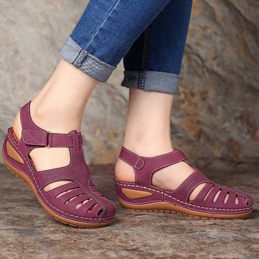 Charme Rétro – Sandales compensées au confort vintage