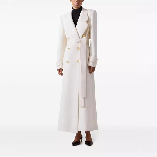 Éléonore – Manteau blanc élégant, cintré, double boutonnage, lacé, avec fente arrière