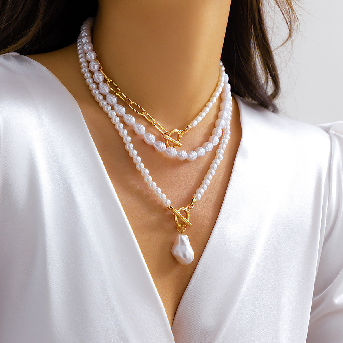 Clémence – Collier rétro femme – Élégance intemporelle et fermoir tendance