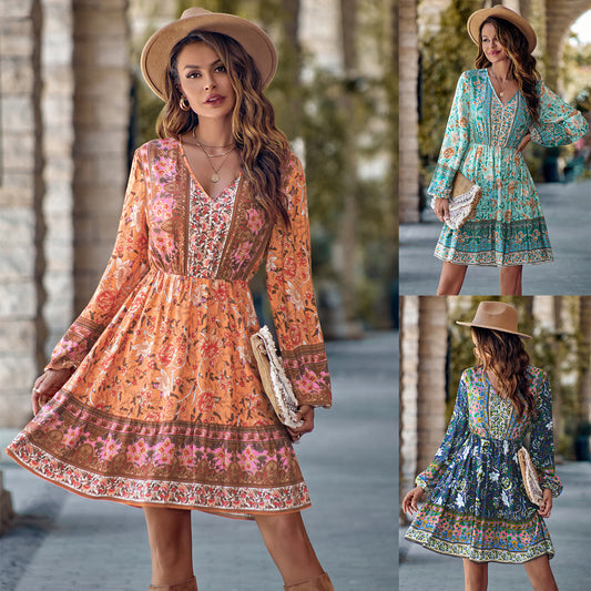Gabrielle – Robe femme imprimée, col en V, à manches longues, cintrée à la taille.